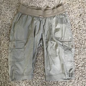 Maternity Capri/Shorts